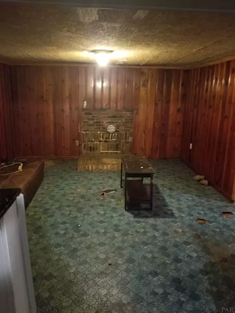 431 E Hecker Rd, Century, FL 32535 photo 3