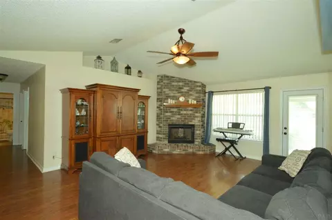 5886 Admirals Rd, Milton, FL 32583 photo 2