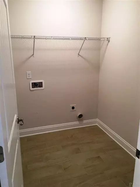 8928 Clearbrook Dr, Milton, FL 32583 photo 9