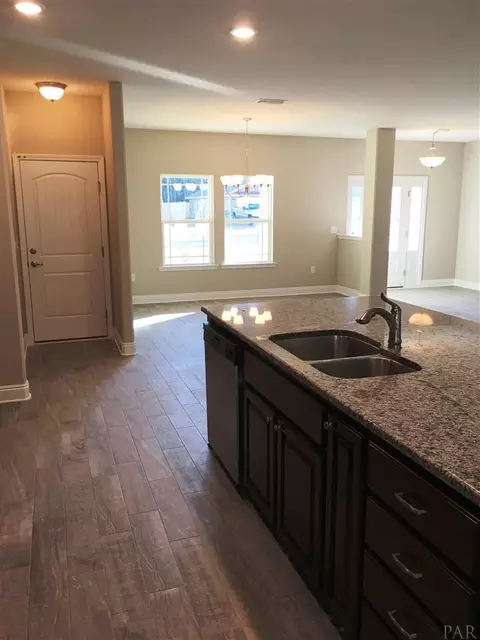 8910 Clearbrook Dr, Milton, FL 32583 photo 7