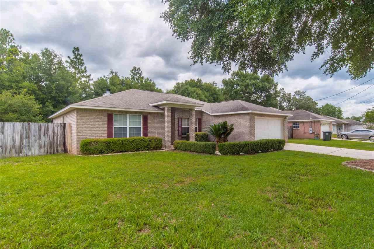 5066 Copperfield Dr, Pace, FL 32571 photo 3