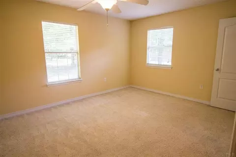 5304 Traci Dr, Milton, FL 32583 photo 10