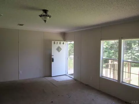 5104 Central Dr, Pace, FL 32571 photo 6