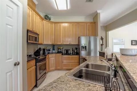 5652 Tarpon Ct, Milton, FL 32583 photo 4