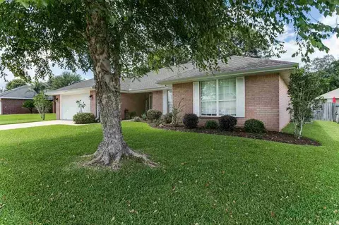 2104 Jarrod Dr, Cantonment, FL 32533 photo 2