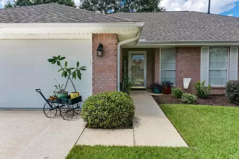 2104 Jarrod Dr, Cantonment, FL 32533 photo 3