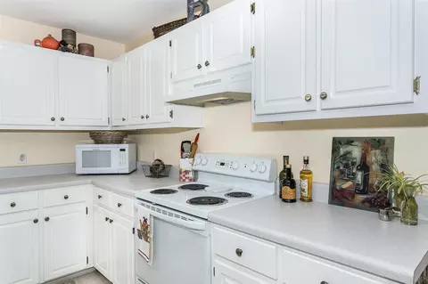 2104 Jarrod Dr, Cantonment, FL 32533 photo 9