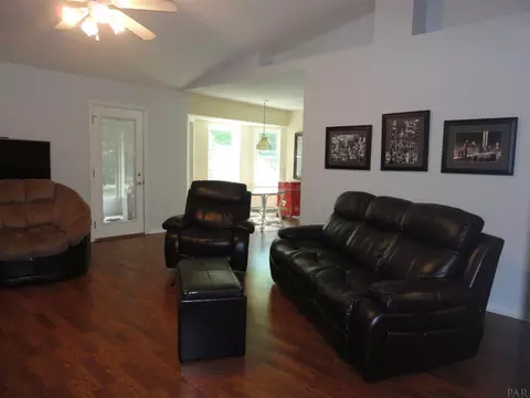 5797 Loring Dr, Milton, FL 32583 photo 7