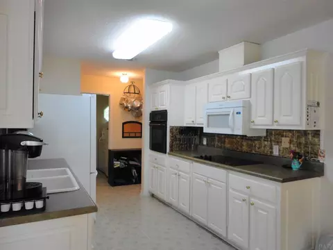 5797 Loring Dr, Milton, FL 32583 photo 10