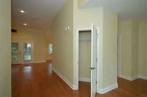 6328 Honeysuckle Dr, Milton, FL 32570 photo 4