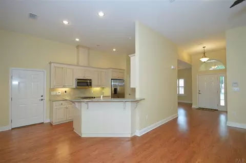 6328 Honeysuckle Dr, Milton, FL 32570 photo 6