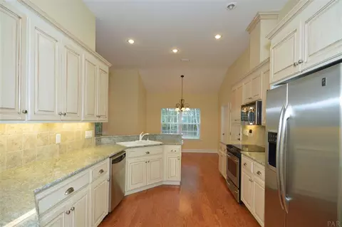 6328 Honeysuckle Dr, Milton, FL 32570 photo 12