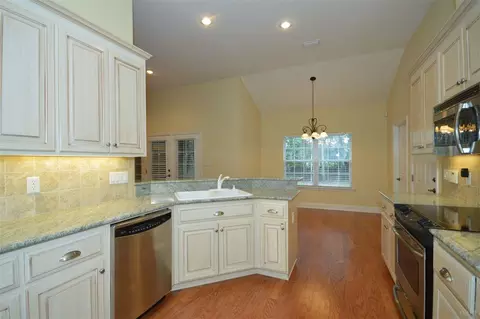 6328 Honeysuckle Dr, Milton, FL 32570 photo 11