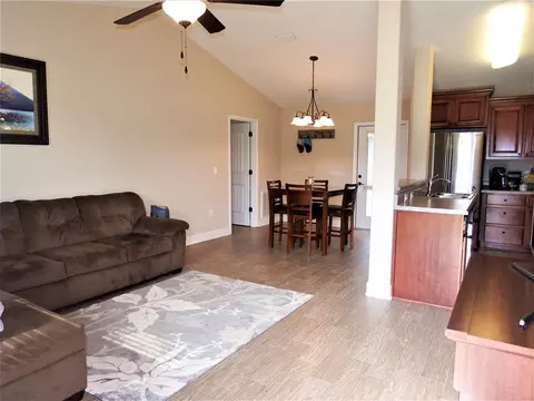 5604 Rosedown Ct, Milton, FL 32583 photo 2