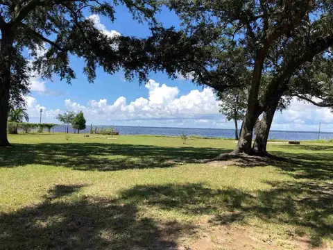 265 S Garcon Point Rd, Milton, FL 32583 photo 1
