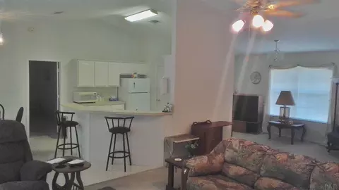 5813 Anthony Cir, Milton, FL 32570 photo 8