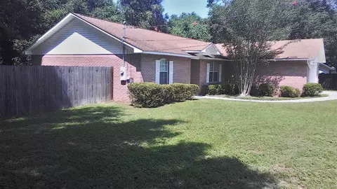 5813 Anthony Cir, Milton, FL 32570 photo 3