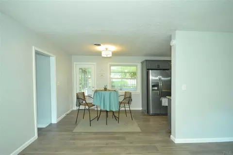6450 Barnes St, Milton, FL 32570 photo 8