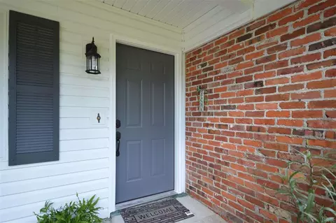 6450 Barnes St, Milton, FL 32570 photo 2