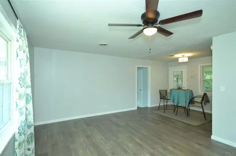 6450 Barnes St, Milton, FL 32570 photo 7