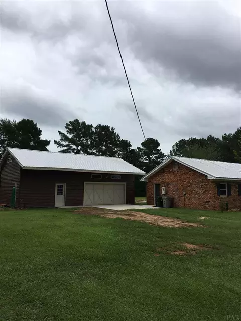 4030 Herbs Ln, Century, FL 32535 photo 3