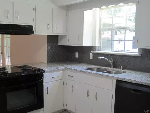 4639 Gregg Ave, Pace, FL 32571 photo 3
