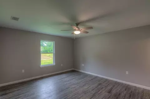 5545 Riviera Dr, Milton, FL 32583 photo 5