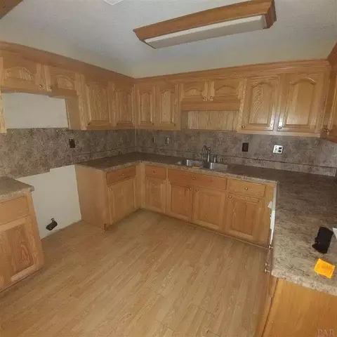 5401 Chipper Ln, Pace, FL 32571 photo 8