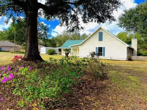 5679 Derby Dr, Pace, FL 32571 photo 2
