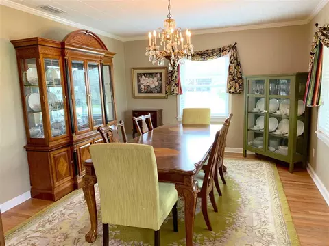 212 E Pine St, Atmore, AL 36502 photo 9