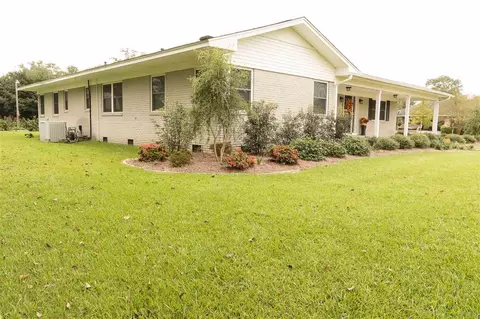 212 E Pine St, Atmore, AL 36502 photo 5