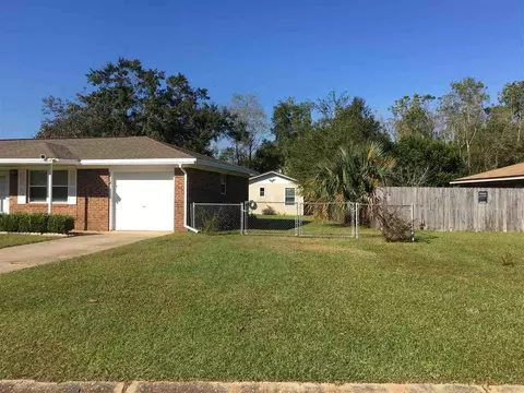 5300 E Avenida De Golf, Pace, FL 32571 photo 2