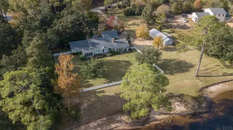 3250 Robinson Point Rd, Milton, FL 32583 photo 3