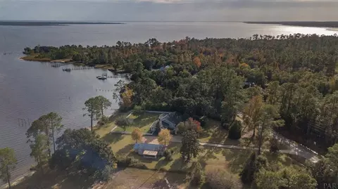 3250 Robinson Point Rd, Milton, FL 32583 photo 2