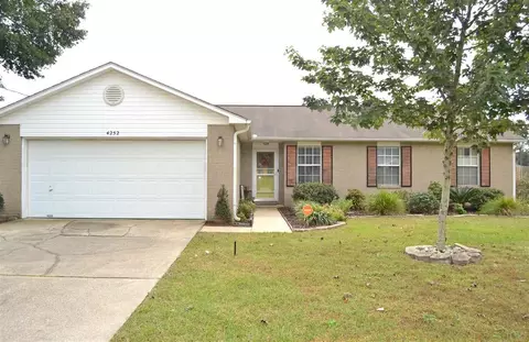 4252 Breezeway Cir, Milton, FL 32583 photo 1