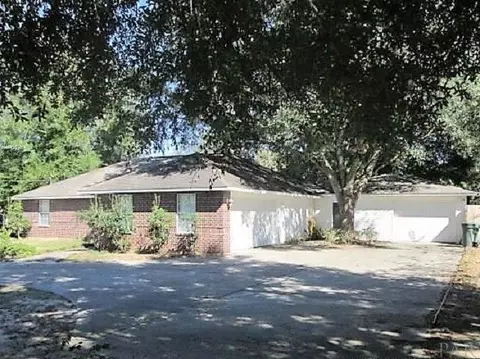 3400 Pine Forest Rd, Cantonment, FL 32533 photo 2