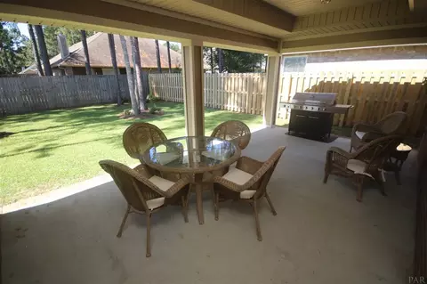5879 Dunridge Dr, Pace, FL 32571 photo 2