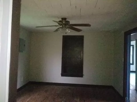 351 Tedder Rd, Century, FL 32535 photo 4