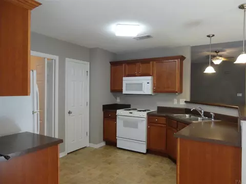 7613 Johnson Rd, Milton, FL 32583 photo 11