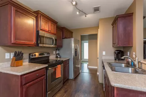 5852 Providence Loop, Pensacola, FL 32526 photo 2