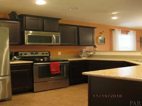 4321 Village Oak Ln, Pace, FL 32571 photo 4