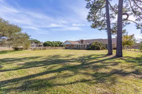 412 Meander Ln, Cantonment, FL 32533 photo 9