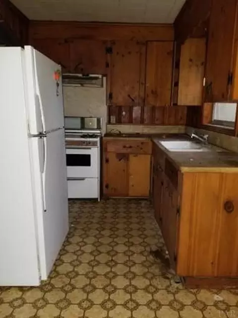 3240 Camp Rd, Mcdavid, FL 32568 photo 3