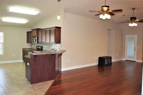 4009 Berry Cir, Pace, FL 32571 photo 6