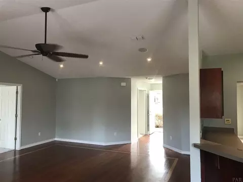 2040 Commodore Dr, Navarre, FL 32566 photo 7