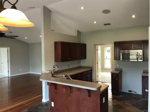 2040 Commodore Dr, Navarre, FL 32566 photo 10