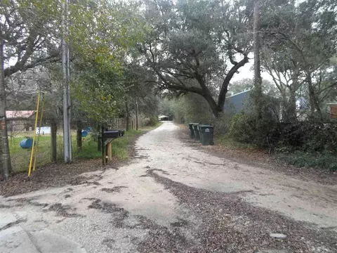 5232 Yankee Ln, Milton, FL 32570 photo 13