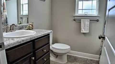 5598 Silver Star Ct, Milton, FL 32583 photo 11