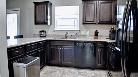 5598 Silver Star Ct, Milton, FL 32583 photo 3