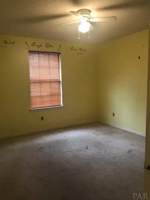 5613 Dove Dr, Pace, FL 32571 photo 8
